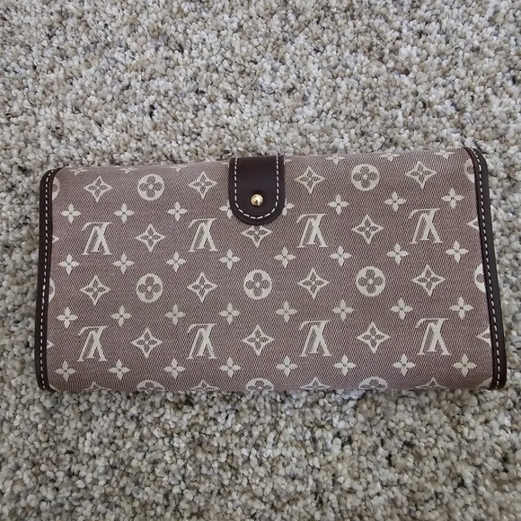 Louis Vuitton Red Denim Wallet Authentic! - Picture 1 of 4